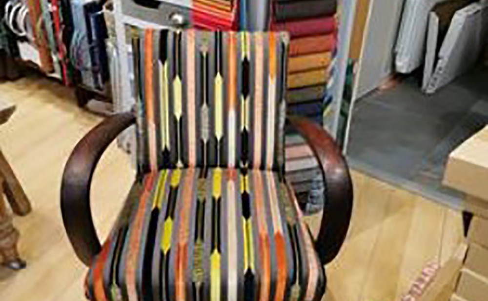RESTAURATION DE FAUTEUIL ANCIEN